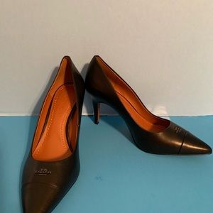 NIB Coach Women’s Black Leather Cap Toe Pumps, 7.5